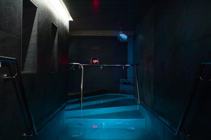 深水風呂 / Deep cold tub